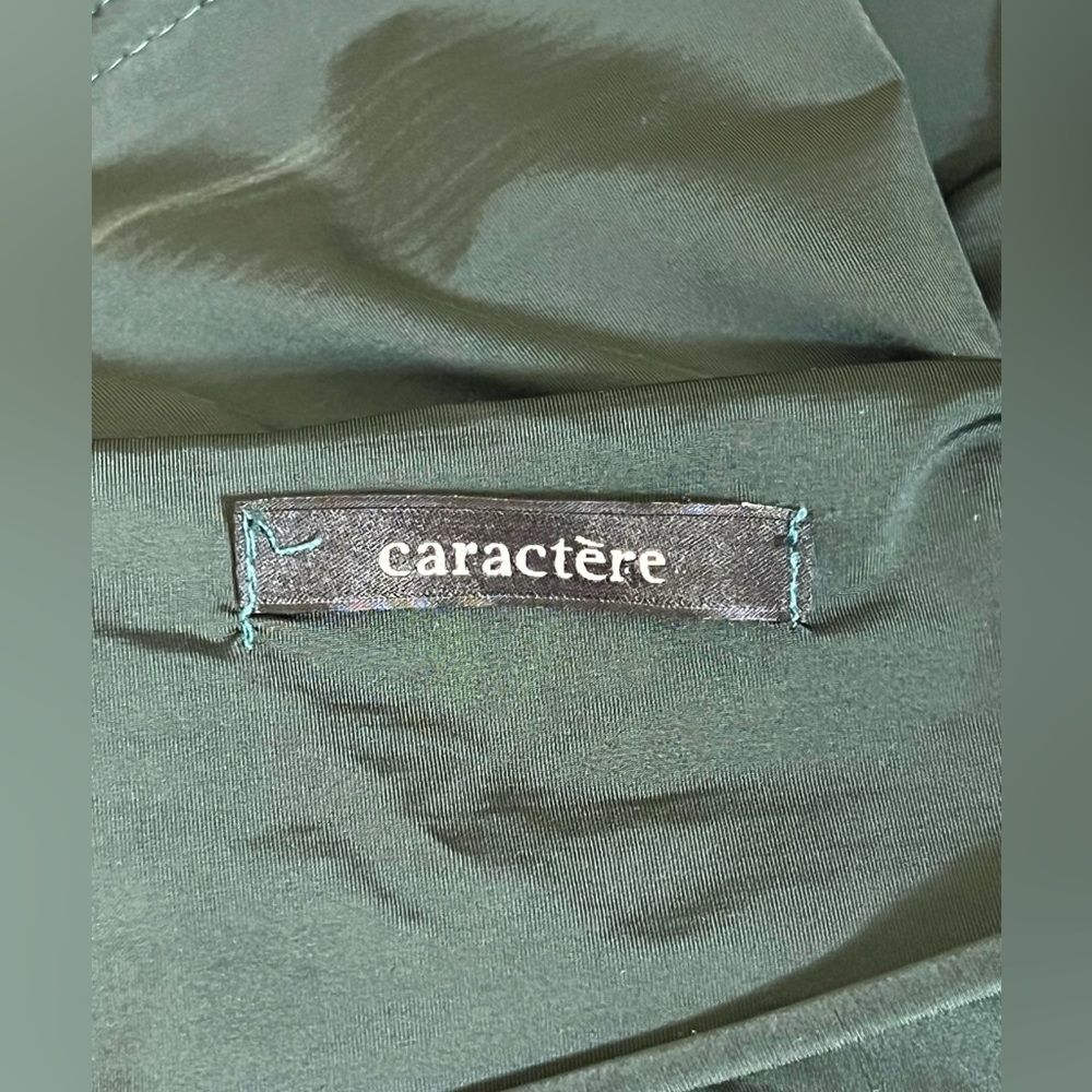 Caractère Top - Picture 6 of 9